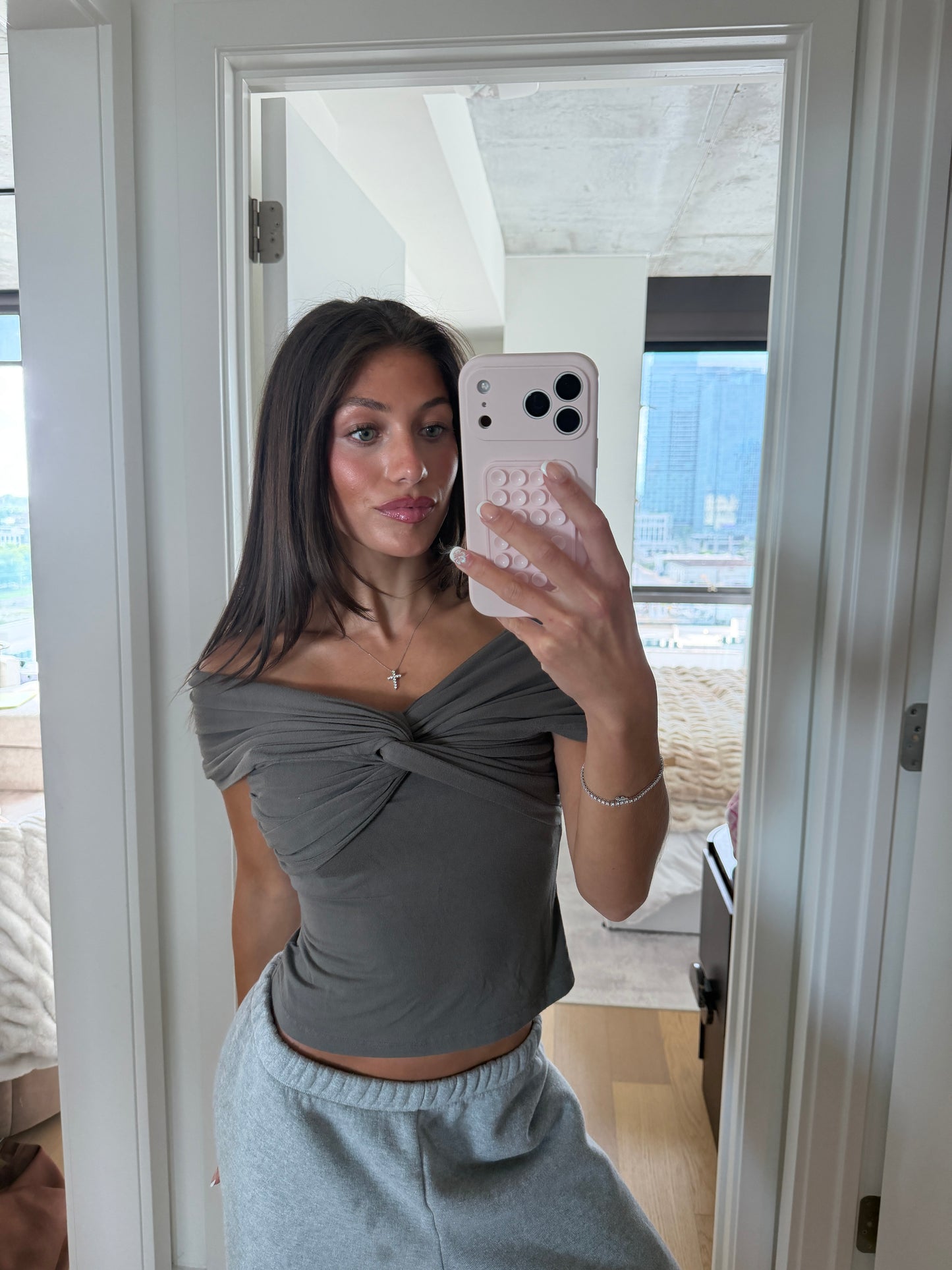 grey top